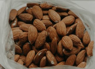 Almonds. A great source of zinc.