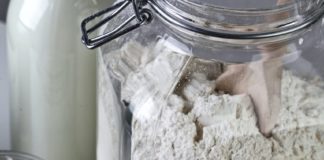 Mason jar filled with spelt flour