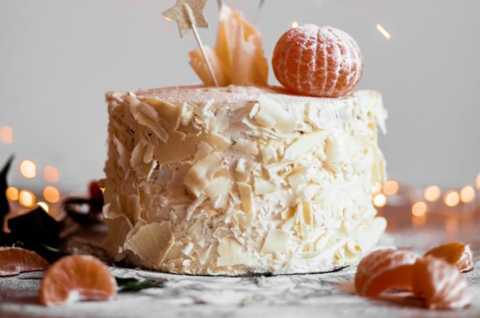 Birthday cake: Don't replace cake flour with flour