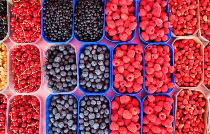 Keeping berries fresh