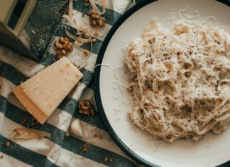 Zucchini cream pasta