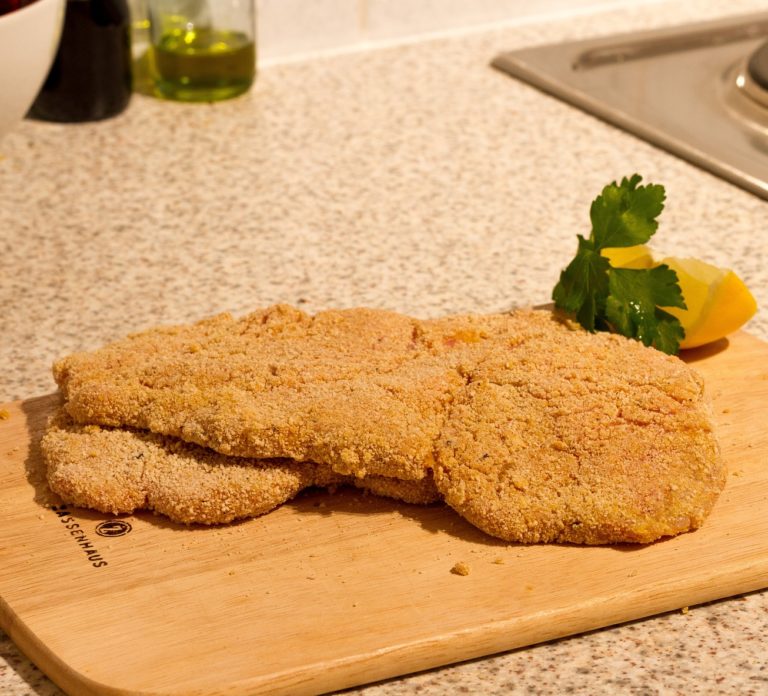 How to Make The Tastiest Schnitzel - foodisinthehouse.com