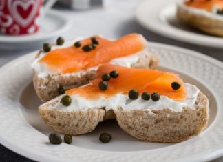 Bagel with capers