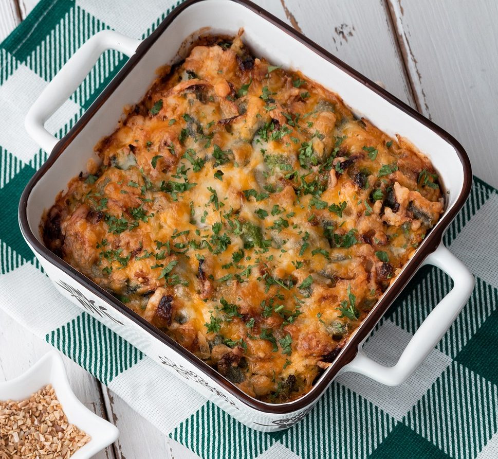 Make This Easy Tuna Noodle Casserole for Dinner - foodisinthehouse.com