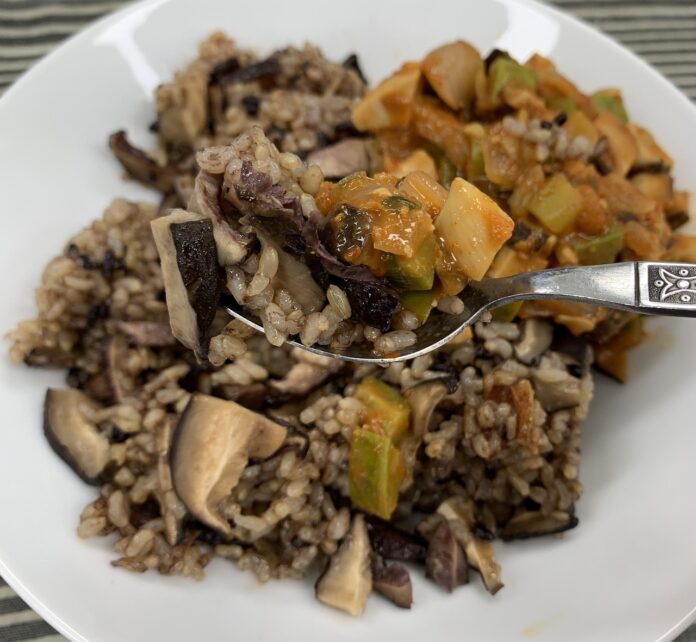 Orzo dish with mushrooms