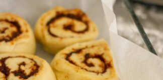 Cinnamon rolls